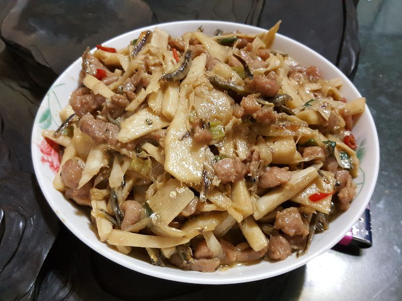 鱼香竹笋炒肉丝的做法