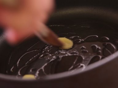 �������з������