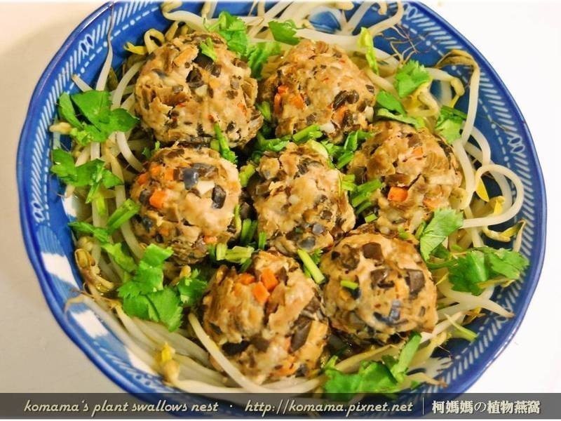 黑菇酱梅干菜狮子头的做法