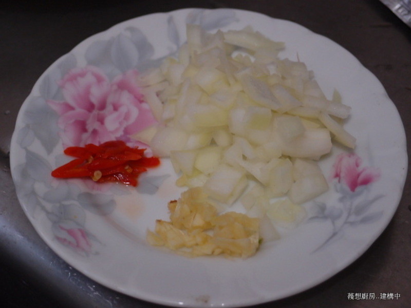 『谷盛绿咖哩』~海鲜绿咖哩细宽面的做法