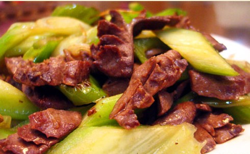 西芹炒猪腰的做法