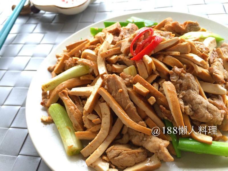 豆干炒肉丝 @188懒人料理的做法