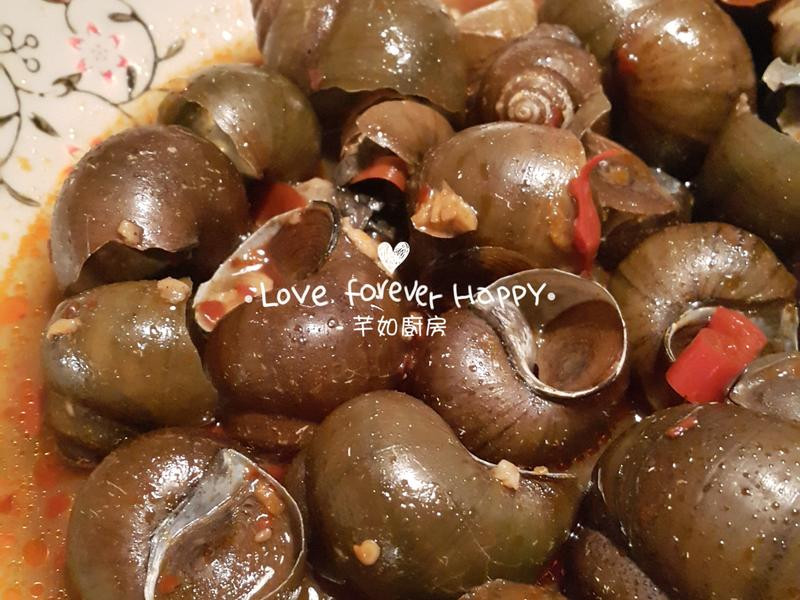 大排挡辣炒田螺的做法