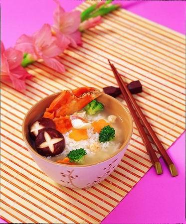 ζ�����ݷ�������