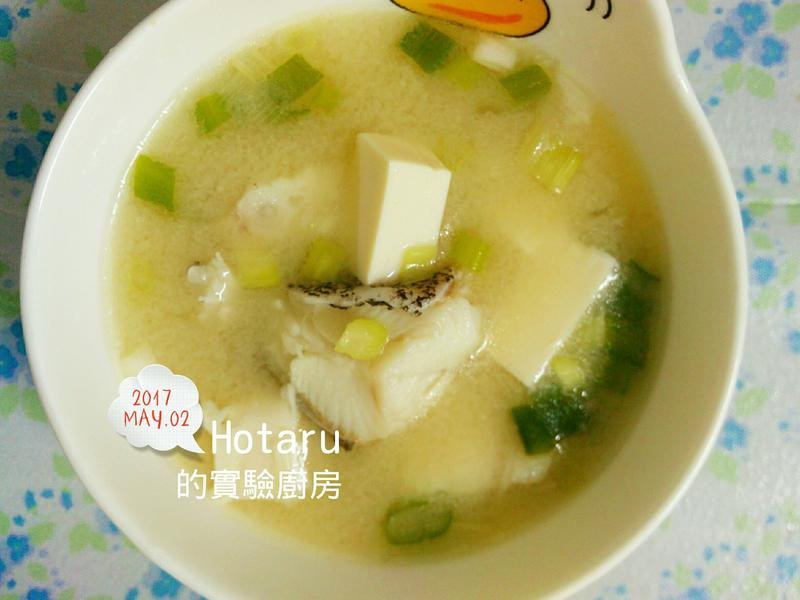 鳕鱼味噌汤的做法