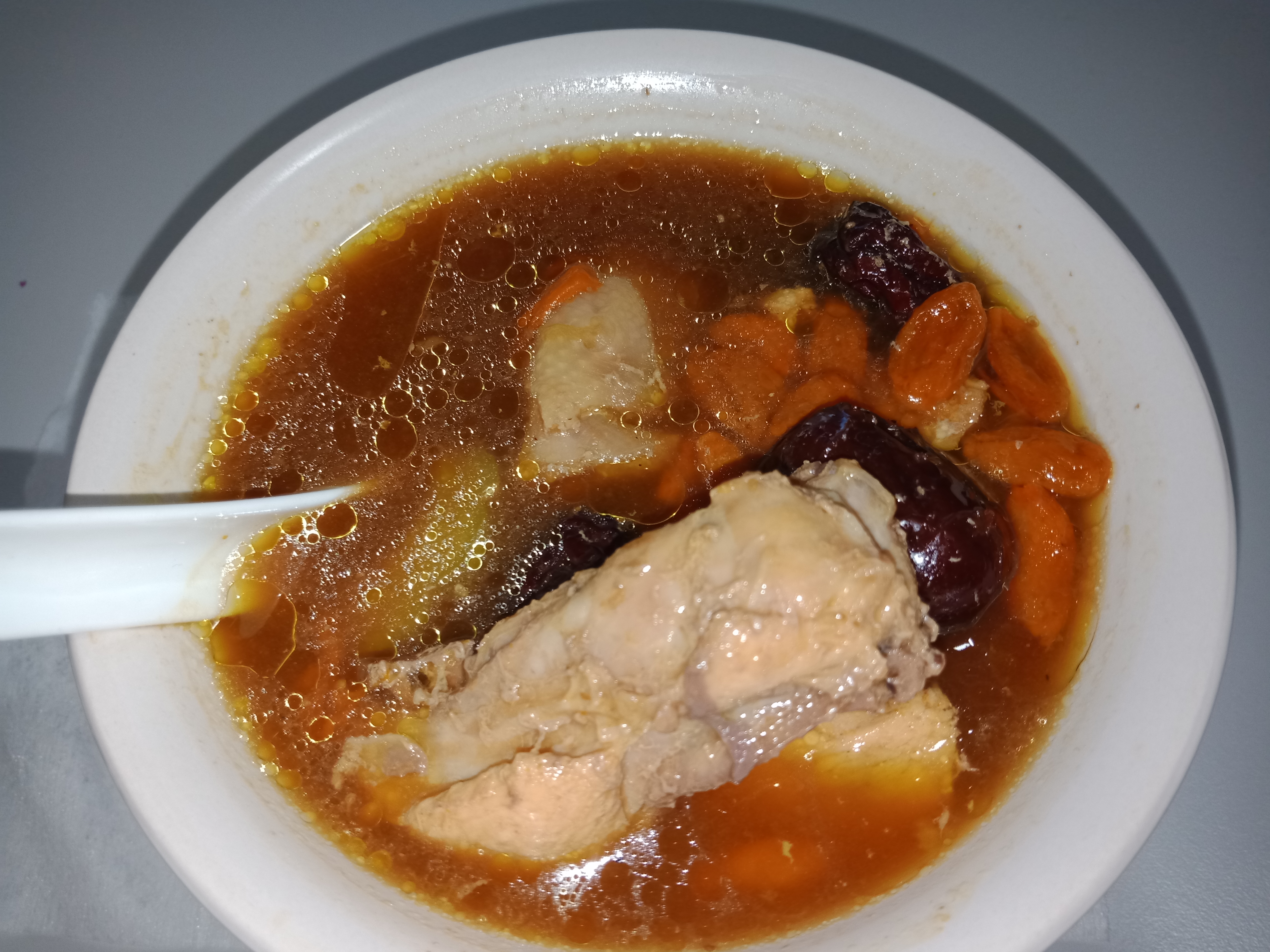 红枣苦瓜鸡汤(饭锅)的做法