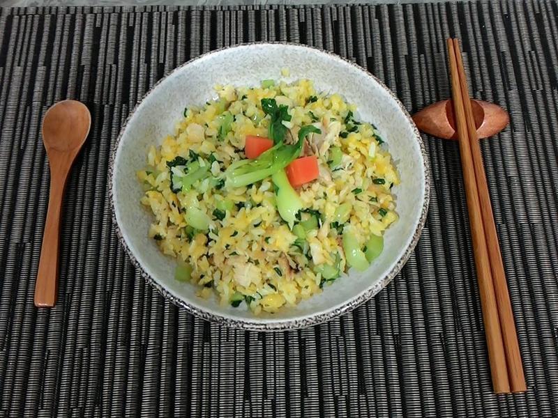 土魠鱼黄金炒饭的做法