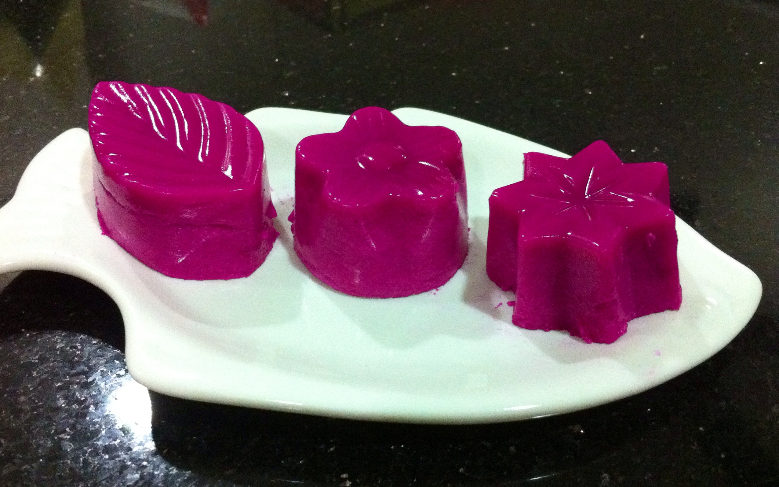 火龙果奶香凉糕的做法