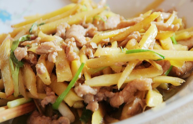 �۽����������