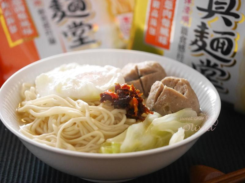 XO酱贡丸蛋包汤面的做法