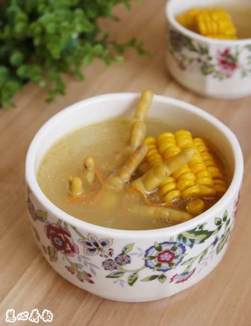 虫草菇玉米凤爪汤的做法
