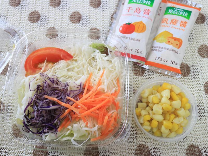 ����Ƭ��ˮ������ɳ����С��ʳ�á�������