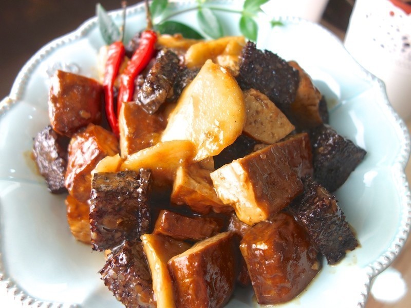 影音示范教学 用电锅做名店卤味的做法