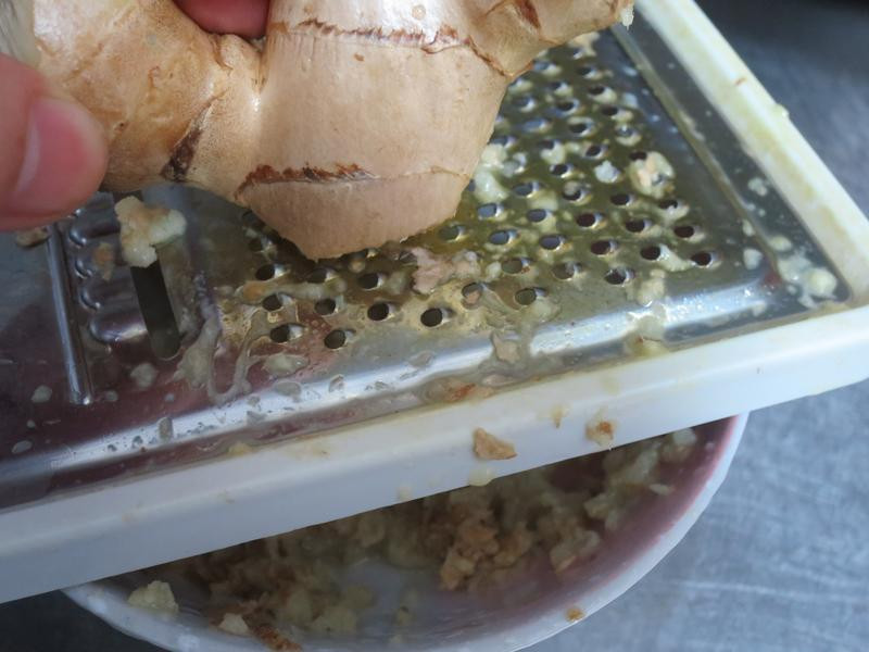 �����ڵĽ�֭ײ�̵�����