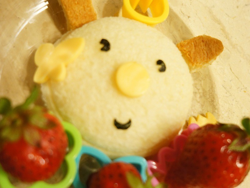 兔宝宝鲔鱼玉米蛋口袋土司 (Lie 兔 Food )的做法