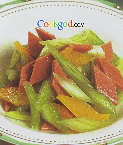 西芹菠萝炒火腿的做法