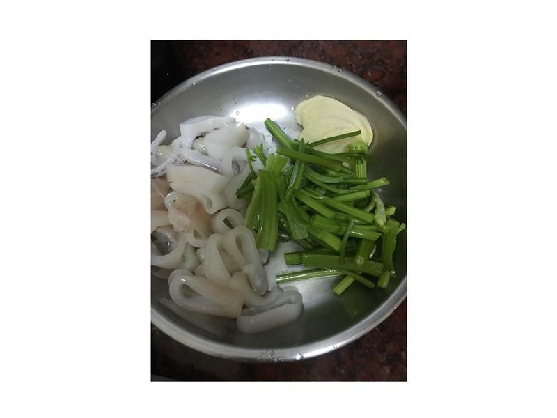 �۲˳�͸�������