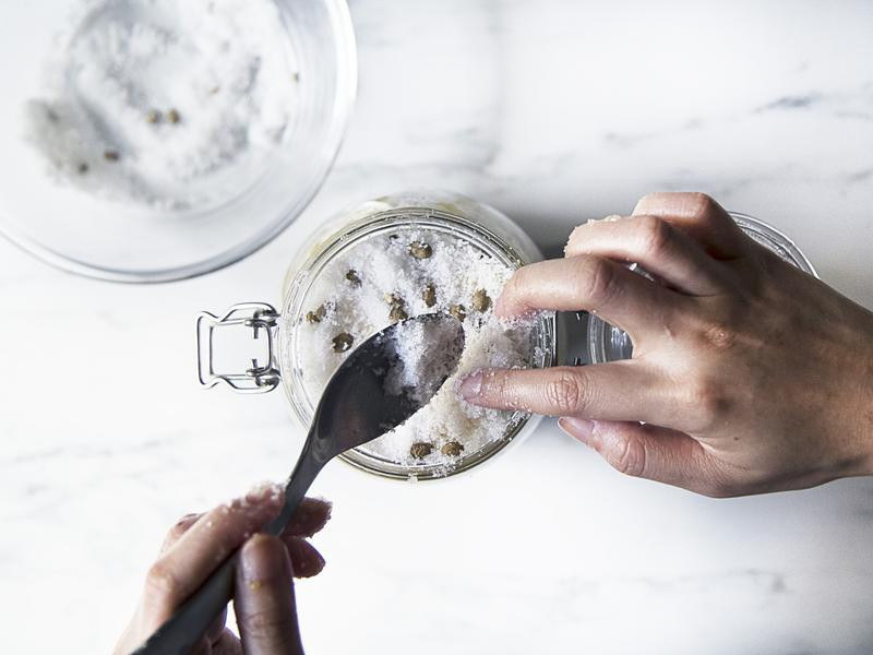 ��ζ����������