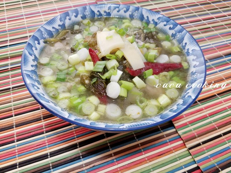 酸菜肉片汤的做法