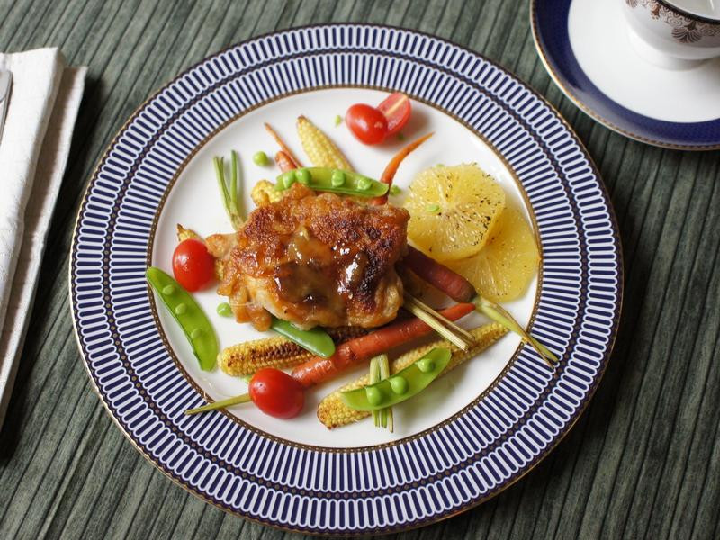 香煎鸡排佐白酒橙酱的做法