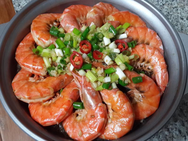 ?忘忧草手作年菜?鲜虾粉丝煲的做法