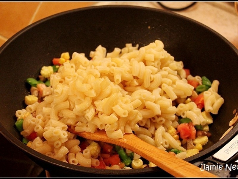 ������̽�ͨ�ķ۵�����