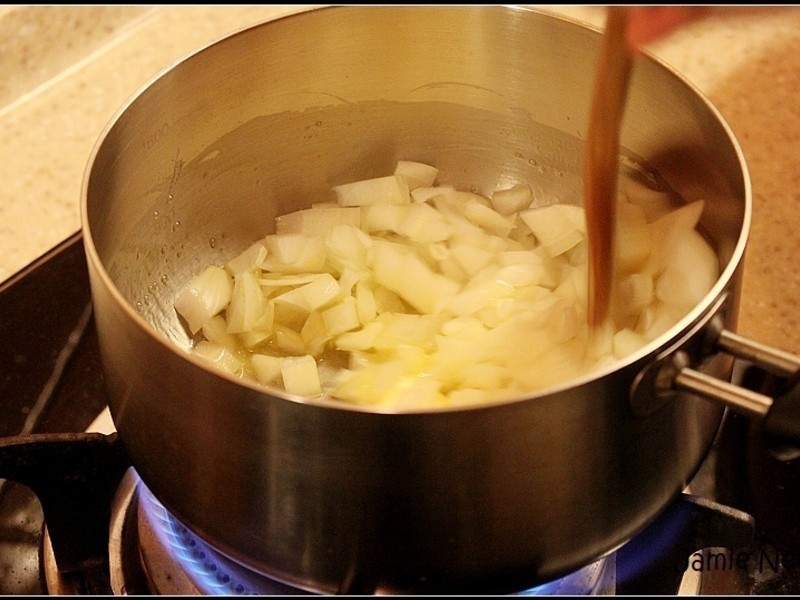 ������̽�ͨ�ķ۵�����