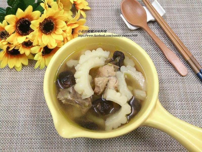 苦瓜香菇鸡汤(电锅版)的做法