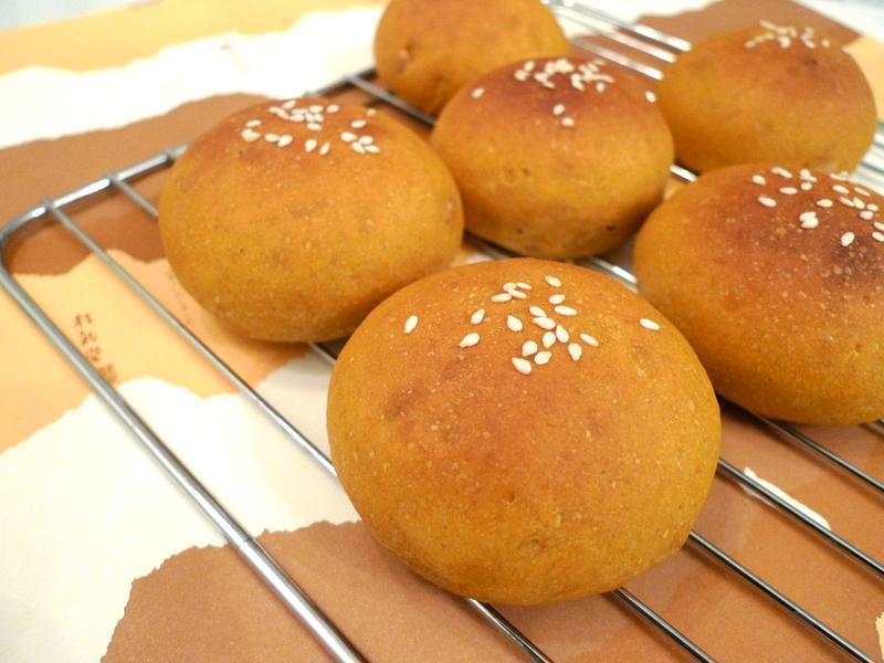 地瓜松子小餐包的做法