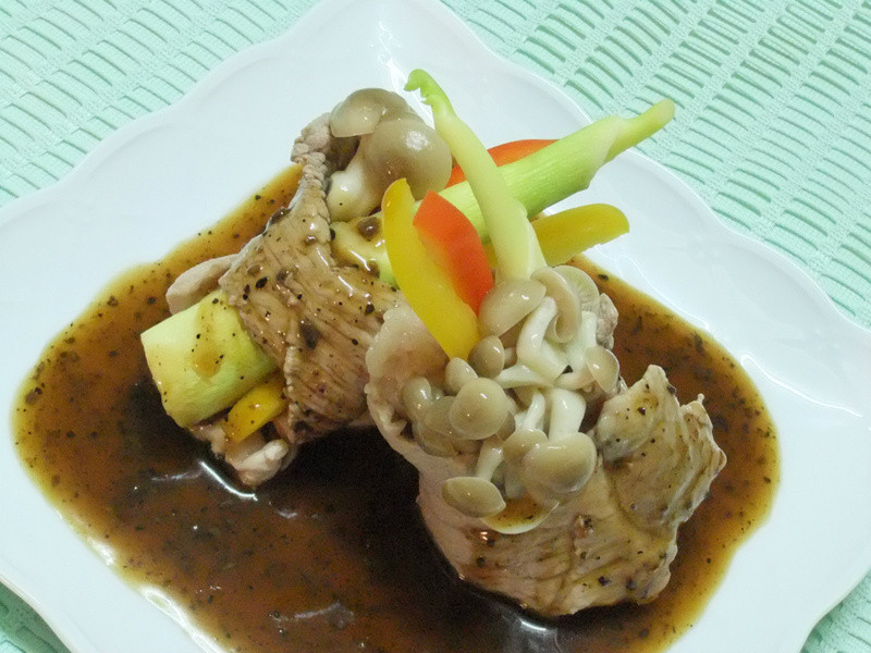 ~彩蔬黑椒猪肉卷的做法