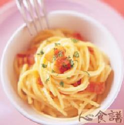 蛋黄培根面的做法