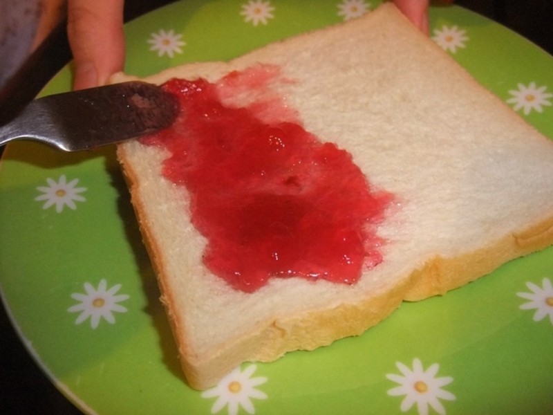 晶莹剔透般紫红色之葡萄果酱的做法