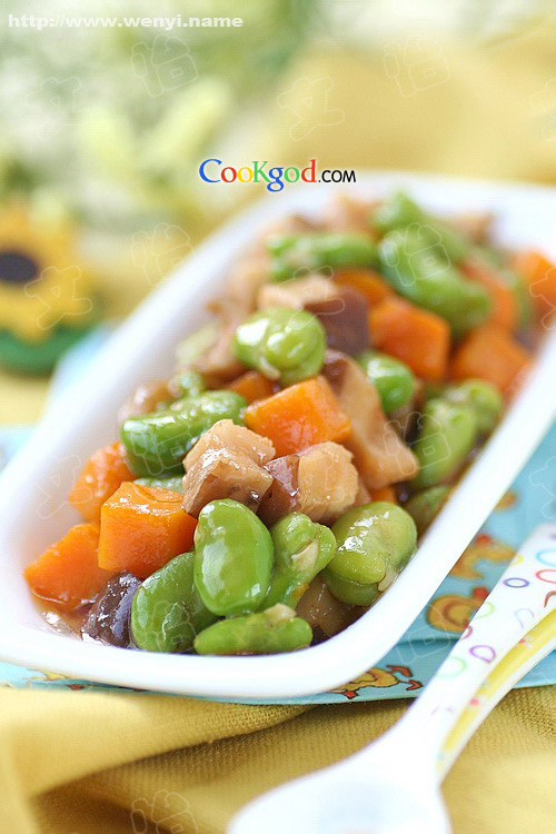 清鲜蚕豆烩时蔬的做法