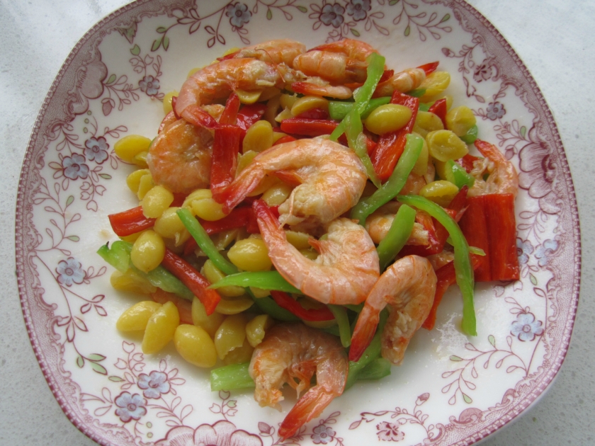 白果辣椒虾的做法