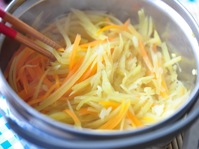 ����ɫ�ס��Ʋ��׵ع�ǩ��������