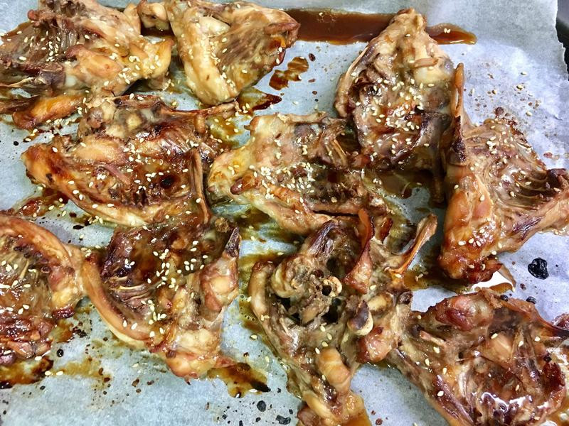 �տ����عǵ�����