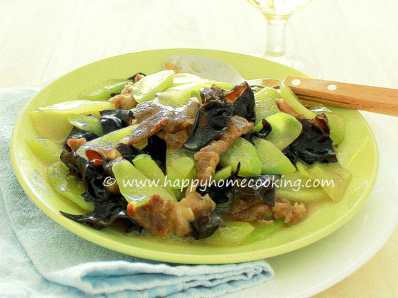 合掌瓜云耳炒肉片 ~ 清脆可口的做法