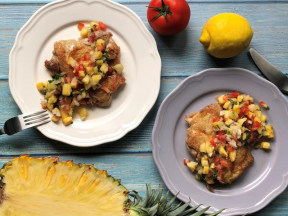 香煎鸡腿排佐凤梨莎莎酱的做法