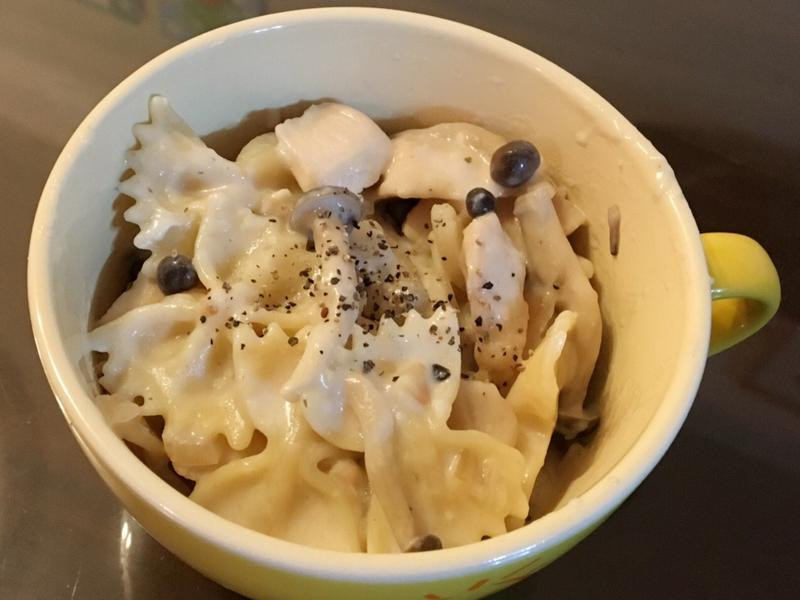 白酱野菇鸡肉义大利面的做法