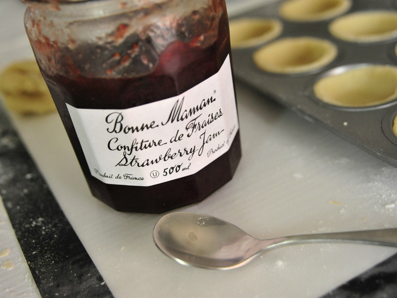 ���ֲ�ݮ������ | Pie Streusel Strawberry Jam Pie������