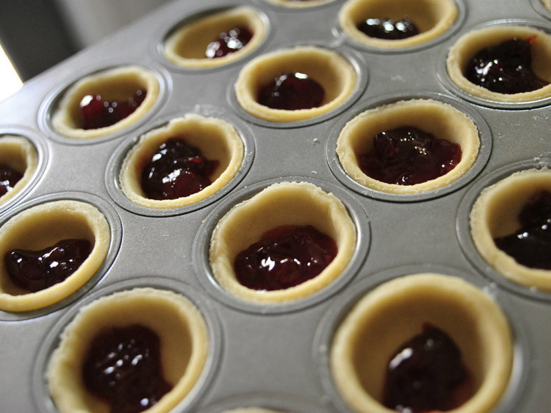 ���ֲ�ݮ������ | Pie Streusel Strawberry Jam Pie������