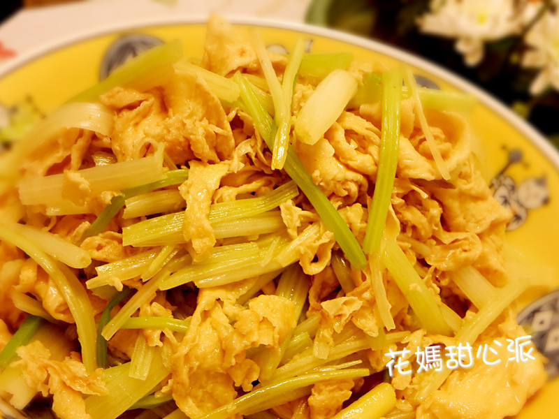 ���۳�����������