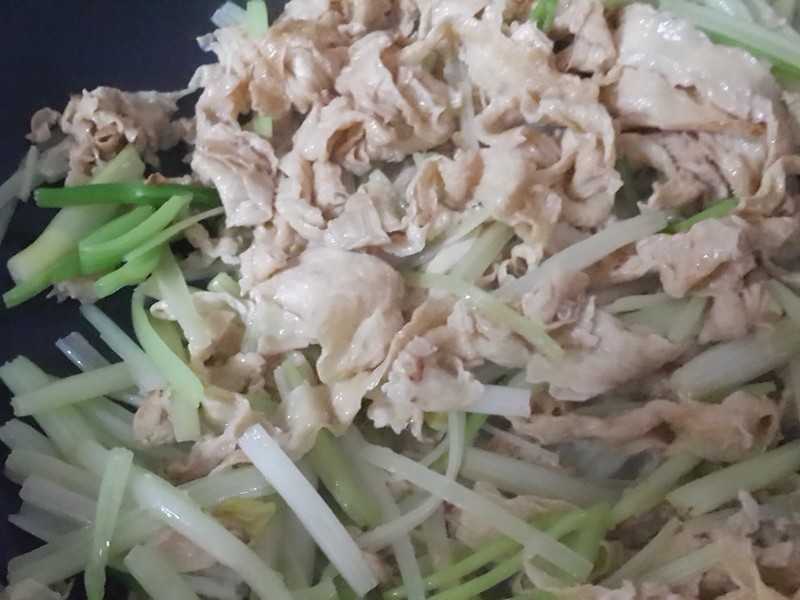 ���۳�����������