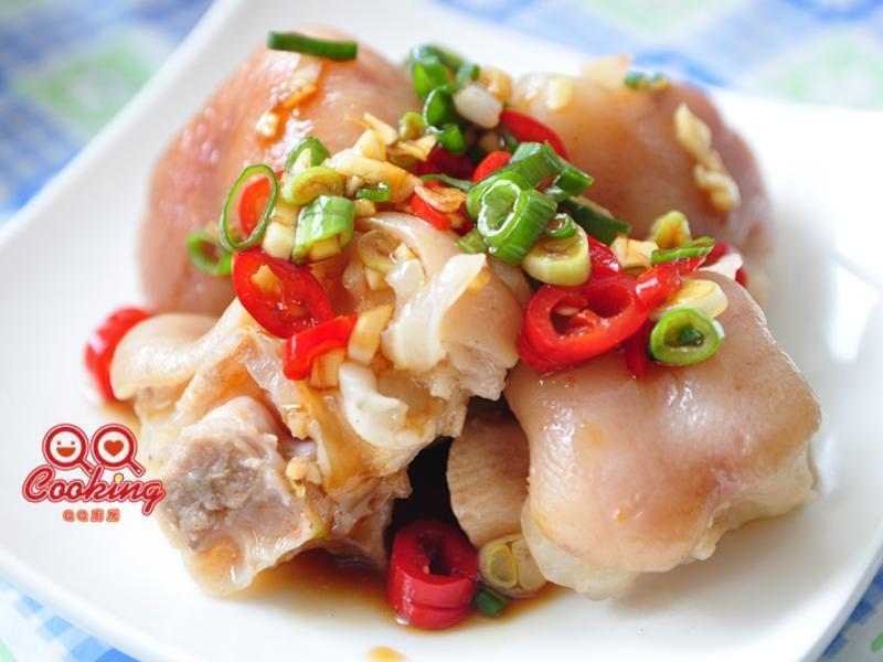 白卤猪脚的做法