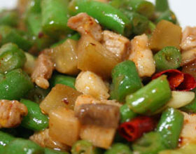杂锦四季豆的做法