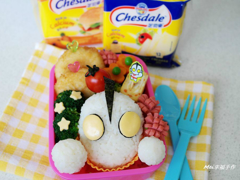 【芝司乐料理东西军】咸蛋超人便当的做法