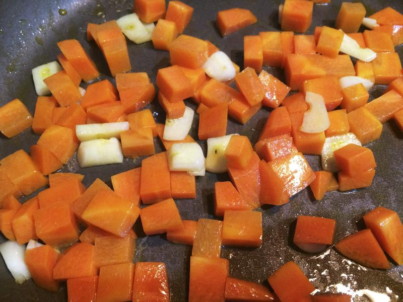 ��ɫ����ʳ������