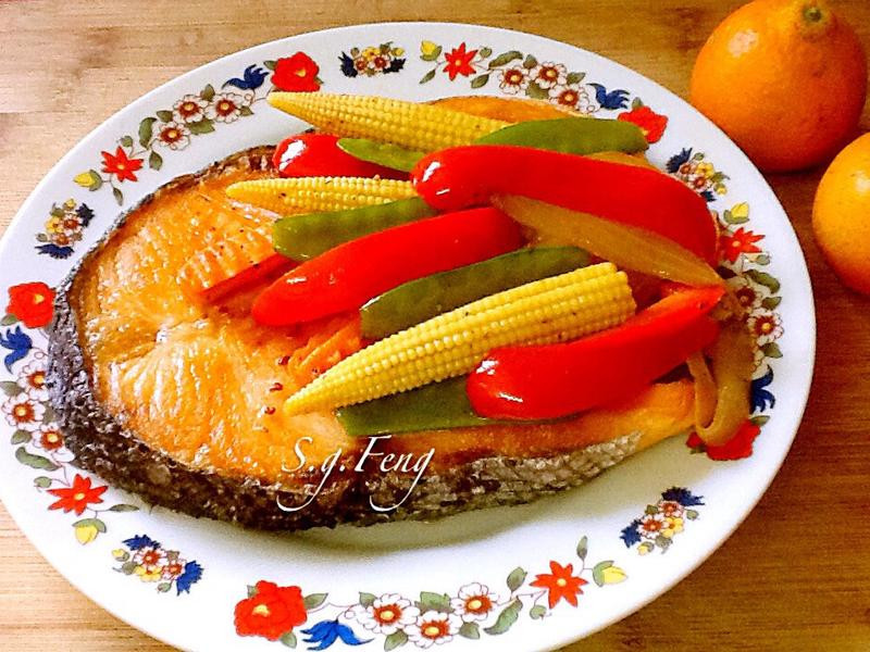 黑胡椒彩蔬鲑鱼的做法