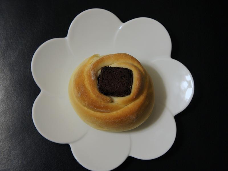 玫瑰巧克力蛋糕面包【面包保湿秘诀】的做法