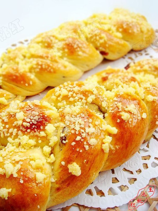 奶油葡萄干辫子面包的做法